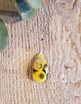 Bumblebee stone