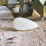 Moonstone (white)