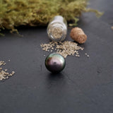 Tahitian pearl, baroque