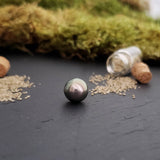 Tahitian pearl, semi-round