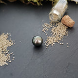 Tahitian pearl, semi-round