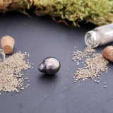 Tahitian pearl, baroque