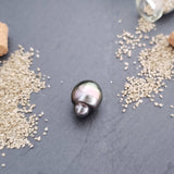 Tahitian pearl, baroque