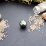 Tahitian pearl, baroque