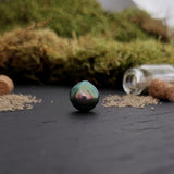 Tahitian pearl, baroque