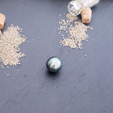 Tahitian pearl, semi-round