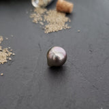 Tahitian pearl, baroque