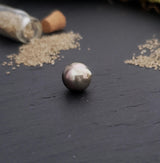 Tahitian pearl, baroque