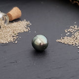 Tahitian pearl, baroque