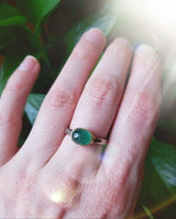 Ring with cabochon emerald made with 925 silver and 18 kt gold