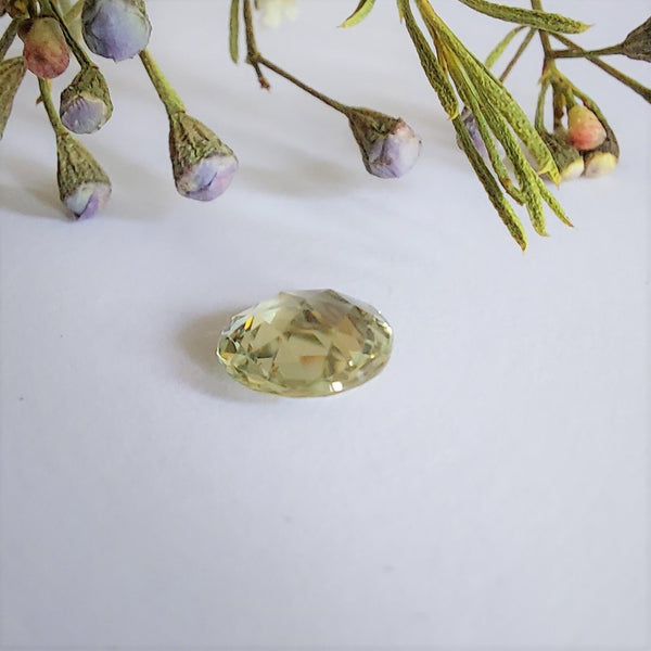 Rosecut sapphire (yellow)