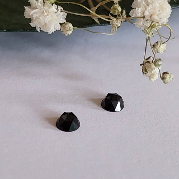 Spinel (black) - Pair